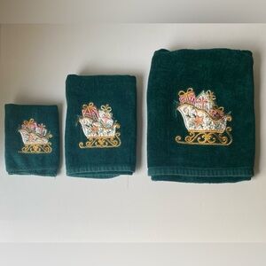 3 Pcs Vintage Christmas Santa Sled Green Bath Hand Face Towel Set Embroidered